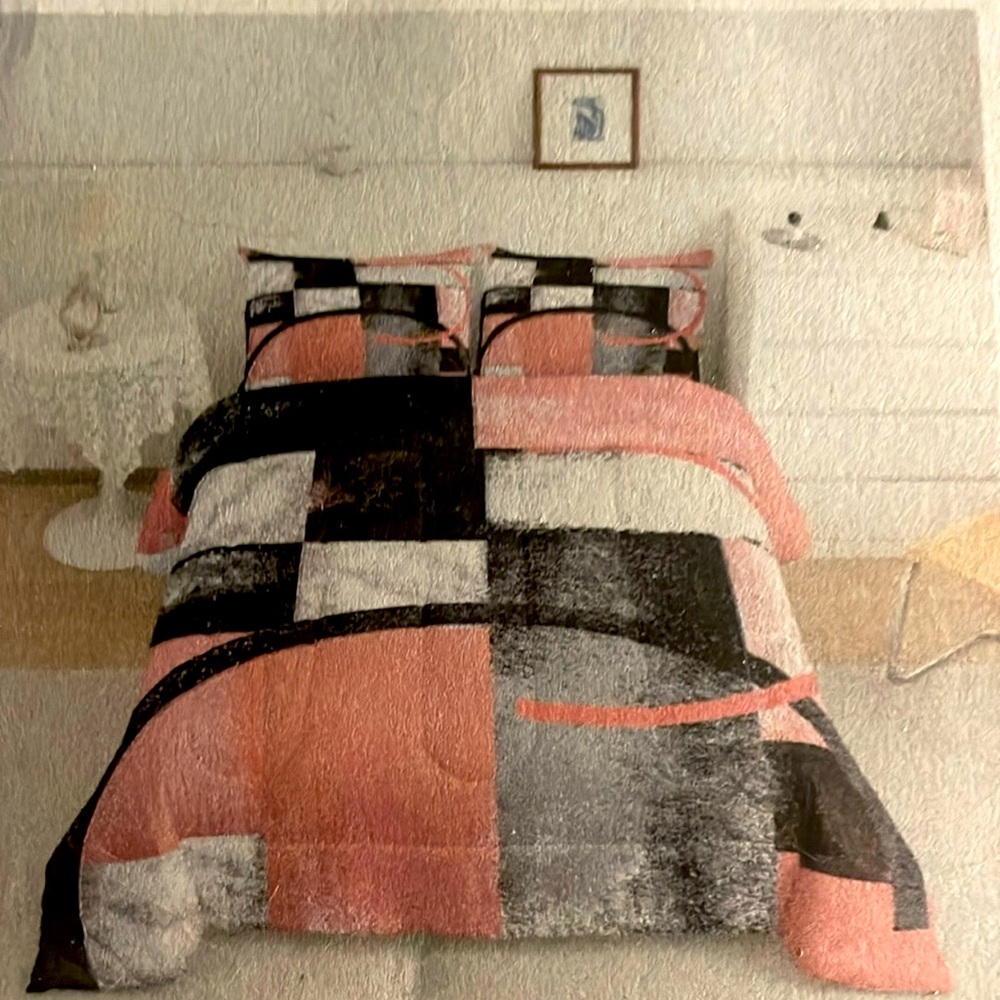 King size geographic comforter